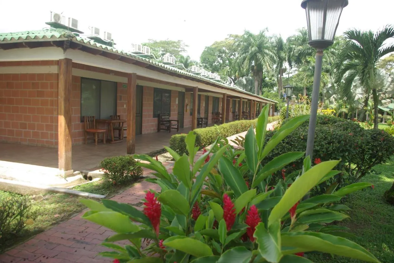 Hotel Campestre Hacienda S J Villavicencio 2*,