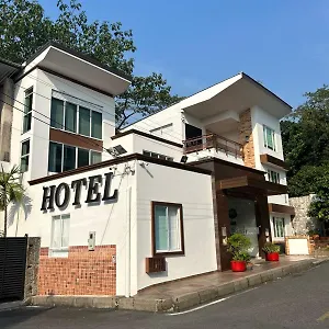 Treehouse1959 Hotel
